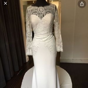 Pronovias Harpalyke Wedding Gown - Lined